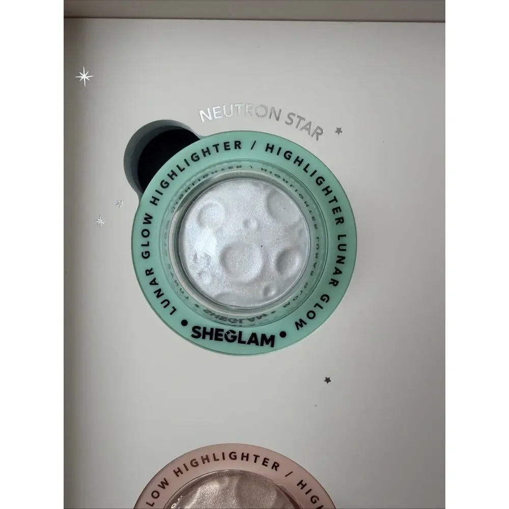 Sheglam 4 Piece Highlighter Set With Light Box Decor